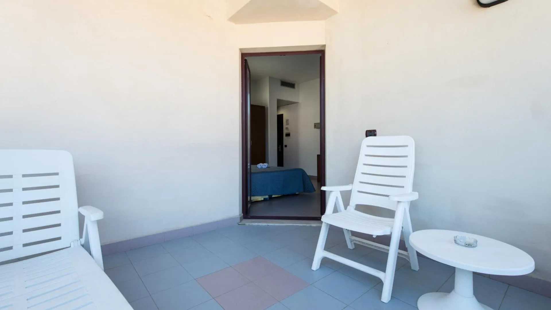 Hotel Kon Tiki San Vincenzo 3*,  Olaszország