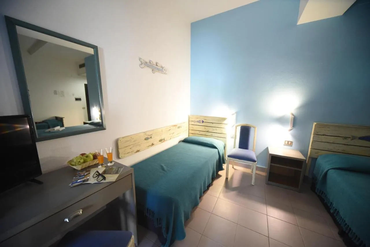 Hotel Kon Tiki San Vincenzo 3*,
