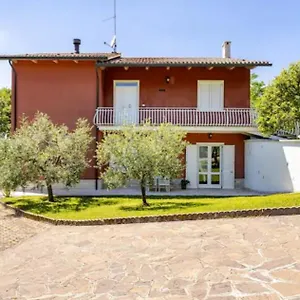 Villa Pace, Luminosità E Comodità A Due Passi Dal Garda