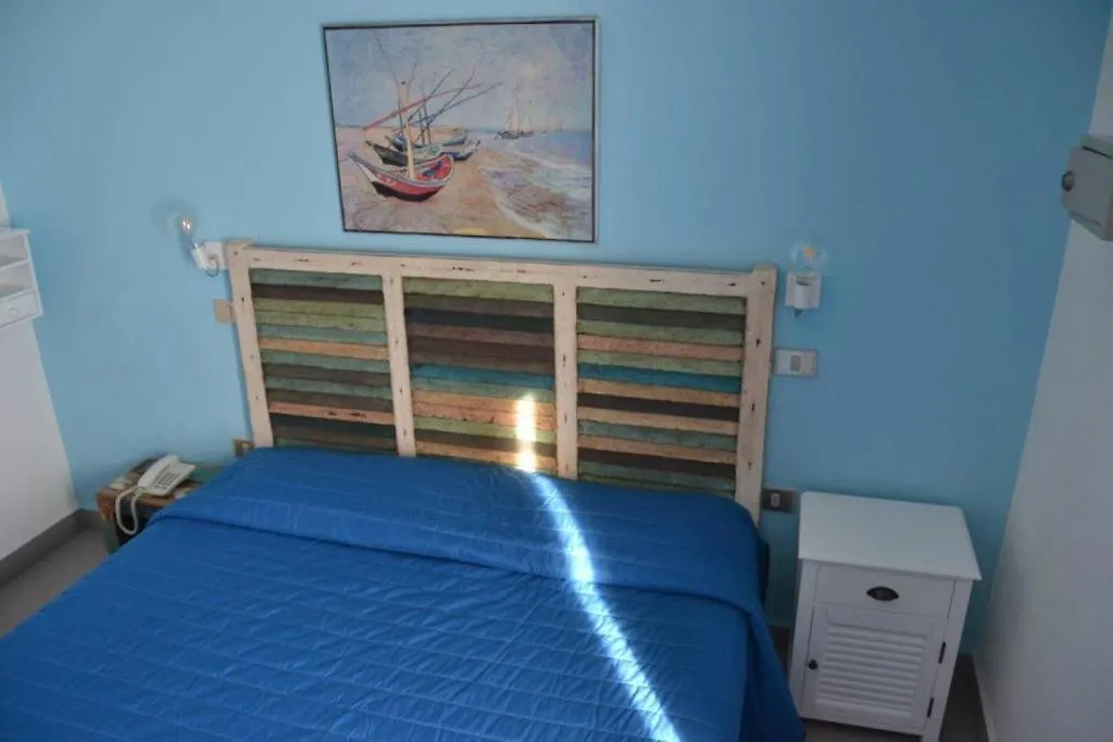 Hotel Kon Tiki San Vincenzo 3*,  Italia