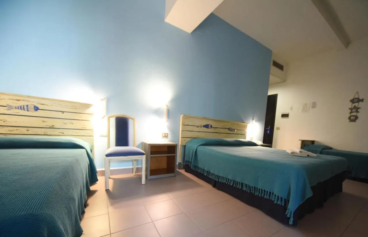 Hotel Kon Tiki San Vincenzo 3*,  Italia